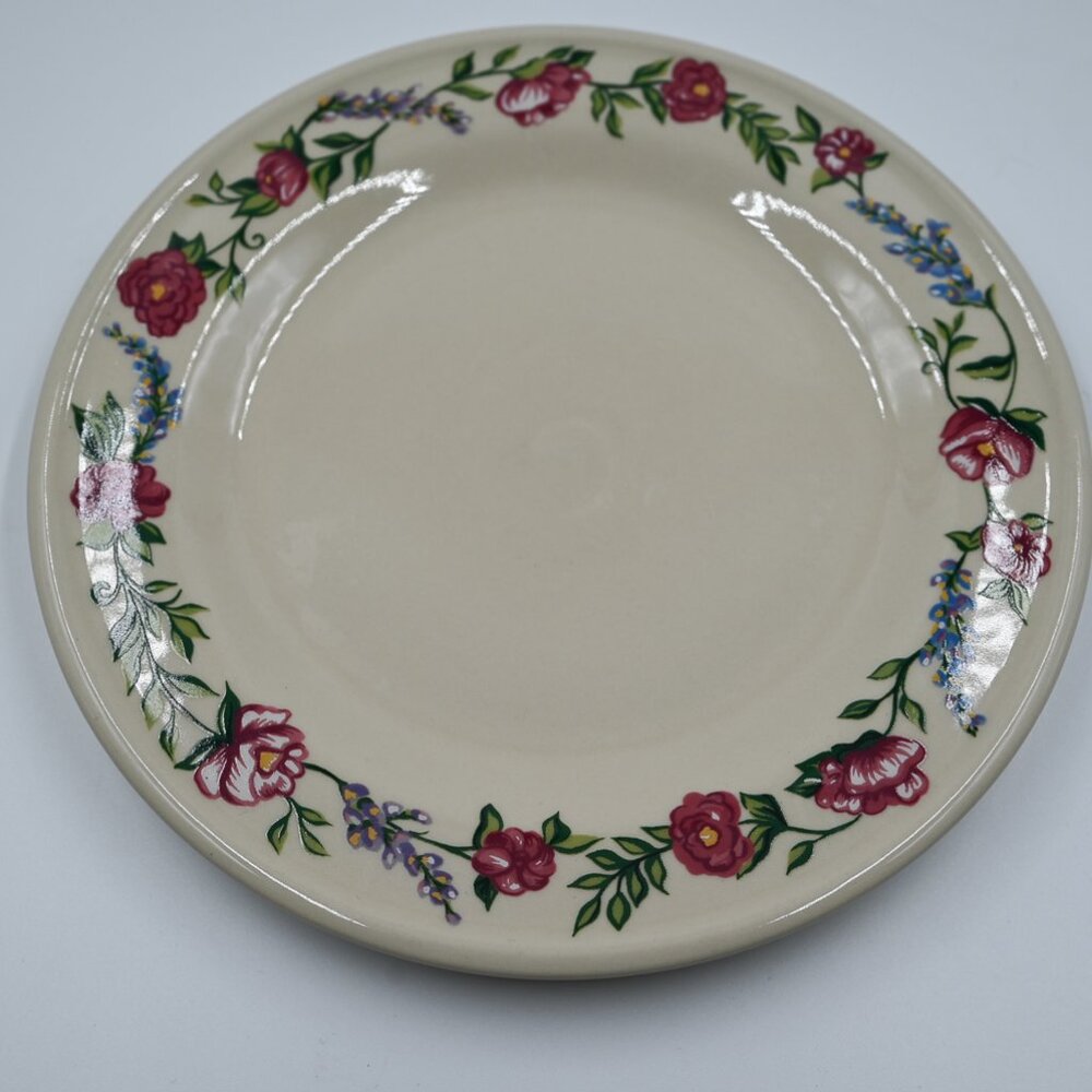 MINT Henn Pottery Rose Floral Border 9-Inch Plates USA Cream RARE